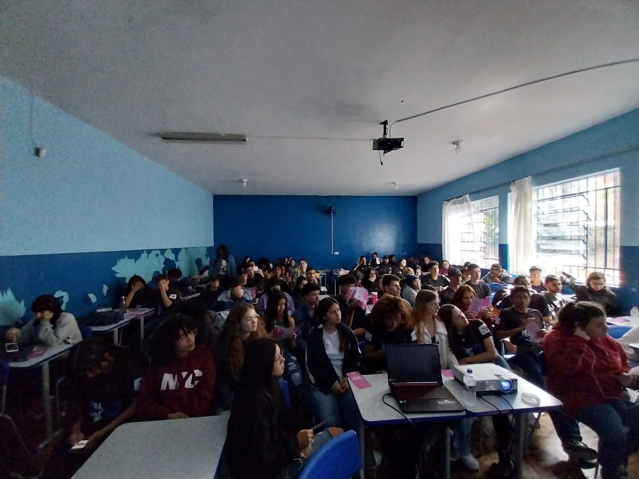 PROCURADORIA REALIZA PALESTRAS NAS ESCOLAS SOBRE VIOLÊNCIA CONTRA