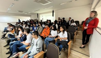 PROCON Câmara ministra palestra para alunos do SENAC Extrema