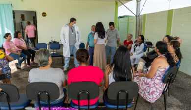 <strong>CÂMARA E PROCURADORIA DA MULHER PROMOVEM BATE-PAPO NO PSF DOS TENENTES</strong>