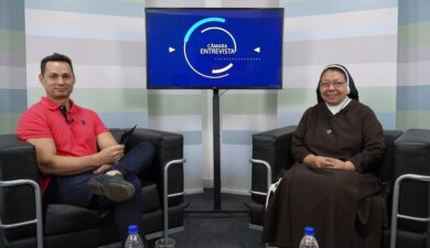 COORDENADORA DO RECANTO SÃO FRANCISCO PARTICIPA DO CÂMARA ENTREVISTA DESTA 4ª