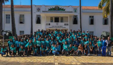 ESTUDANTES DE EXTREMA PARTICIPAM DE ENCONTRO REGIONAL EM TRÊS CORAÇÕES