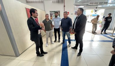 REPRESENTANTES DO LEGISLATIVO VISITAM UAI DE POUSO ALEGRE