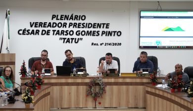 PROFESSORES E VEREADORES DISCUTEM NORMAS PARA PROFISSIONAIS DO MAGISTÉRIO