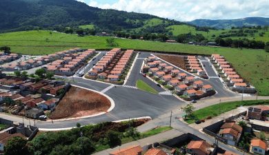 RESIDENCIAL ROSEIRA 3: MESA DIRETORA PRESTA CONTAS SOBRE EMENDA IMPOSITIVA